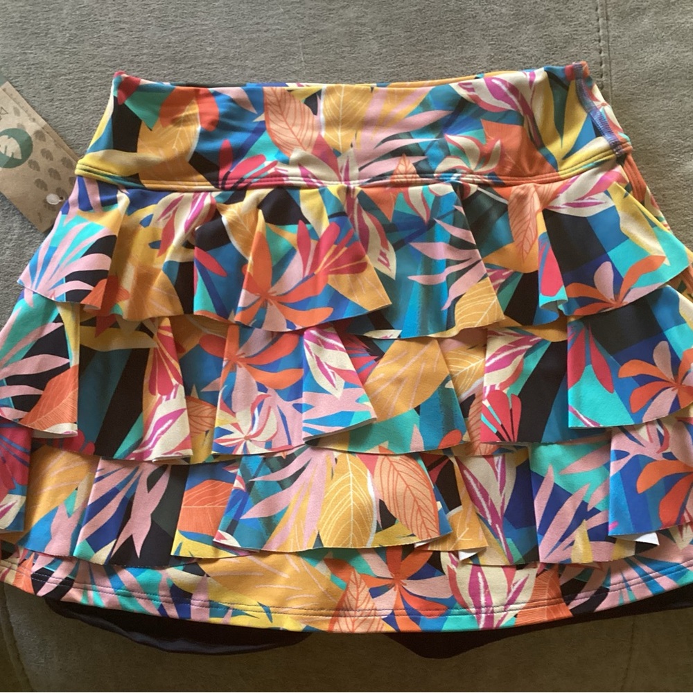 NWT Donna Jo ruffled skirt